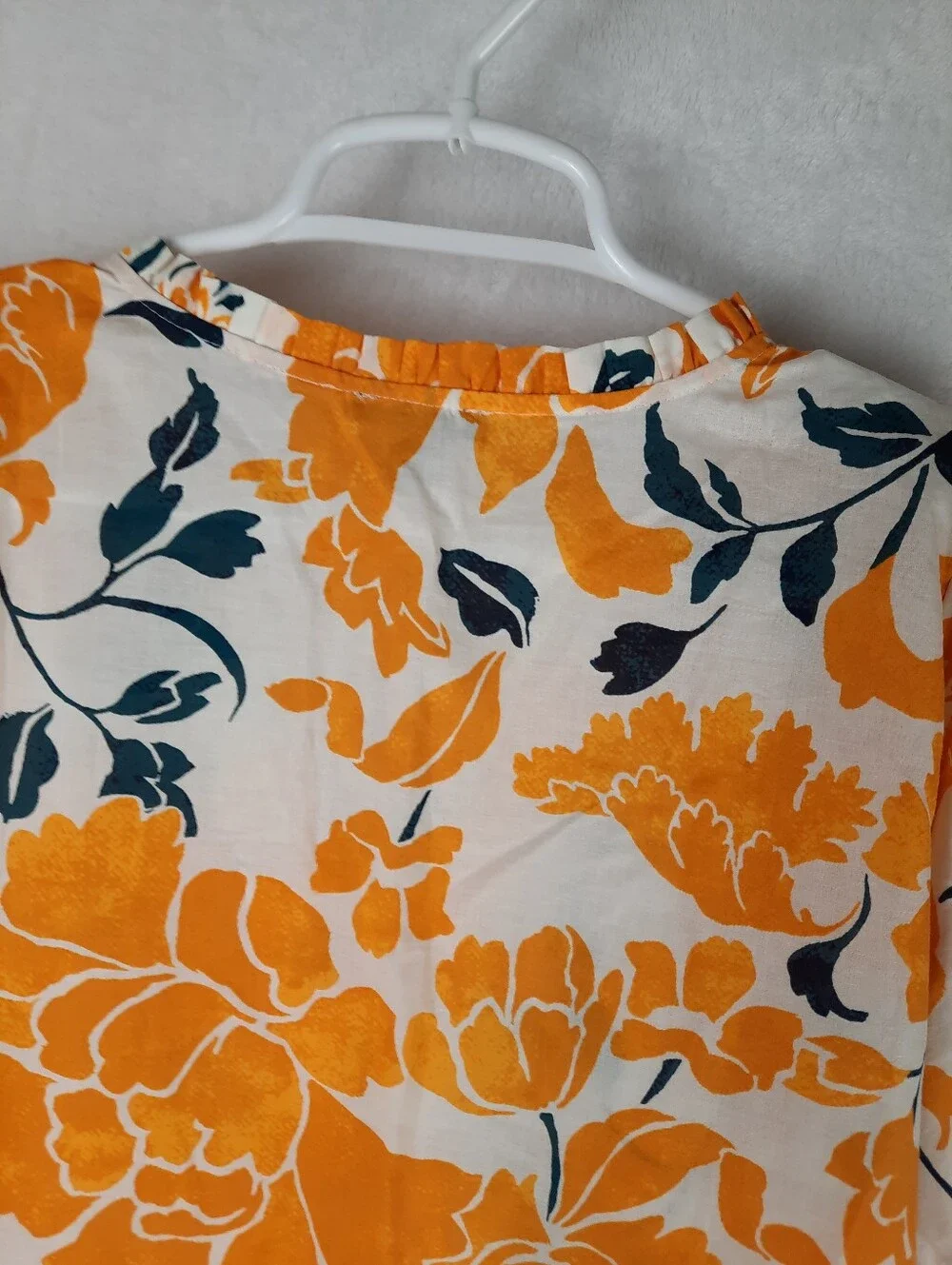 LOFT lightweight neck